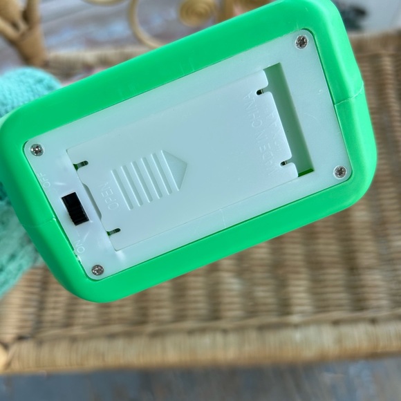 PEEPS Green 10” Easter Bunny LED Blow Mold Light Brand New - Picture 6 of 6